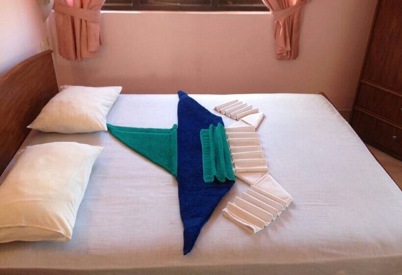 בית מלון כפרי Red Rose