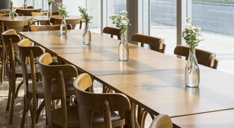 Отель Sleep Inn Praia Do Canto