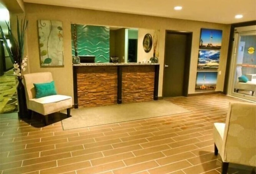 فندق Stoughton Western Star Inn & Suites