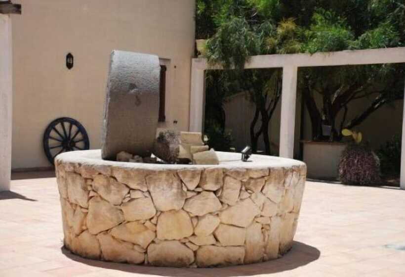 Отель Agriturismo Terrauzza Sul Mare