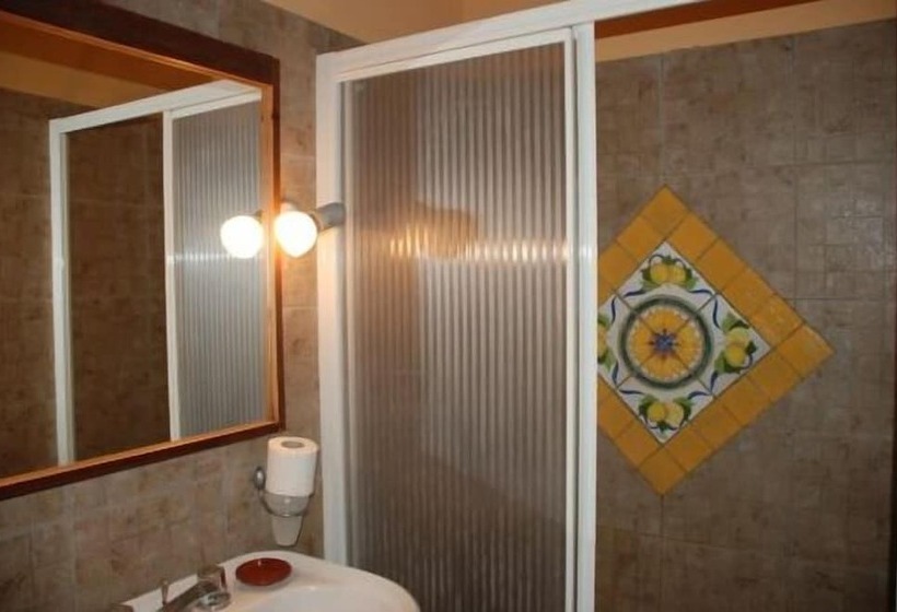 Отель Agriturismo Terrauzza Sul Mare