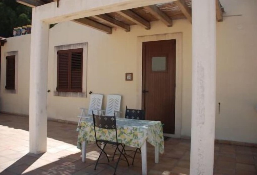 Отель Agriturismo Terrauzza Sul Mare