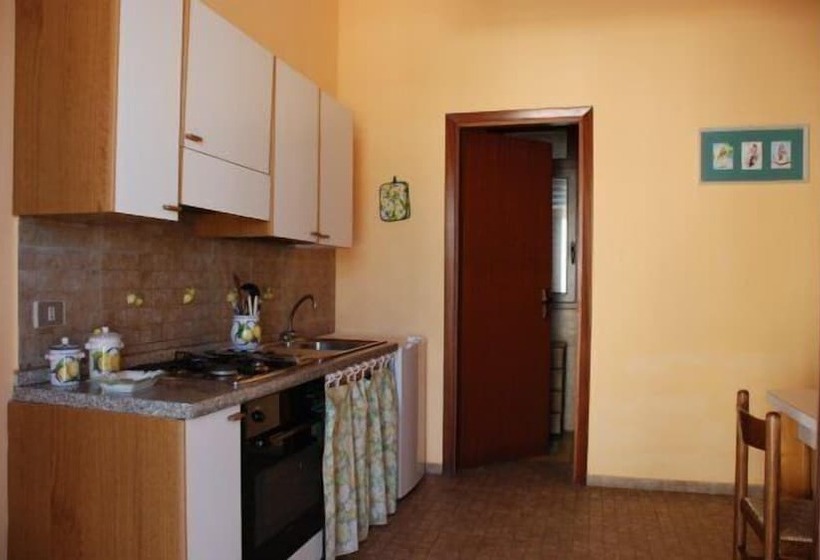 Отель Agriturismo Terrauzza Sul Mare