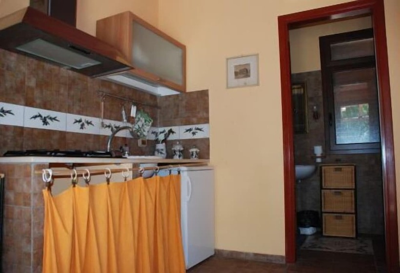 Отель Agriturismo Terrauzza Sul Mare