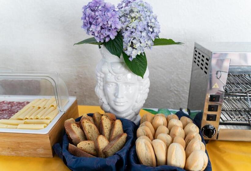 Отель Testa Di Monaco Natural Beach