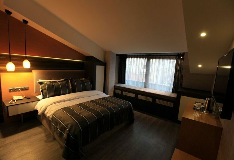 בית מלון כפרי The Black