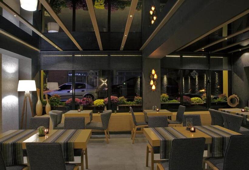 בית מלון כפרי The Black