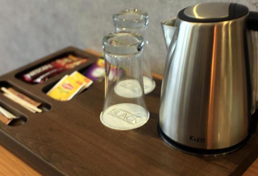 בית מלון כפרי The Black