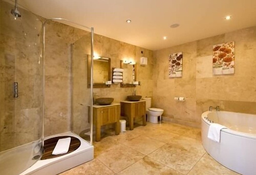 Отель The Fairfax Arms