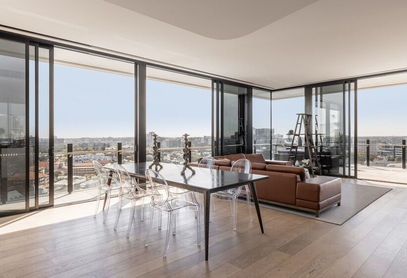 هتل The Johnson Brisbane   Art Series