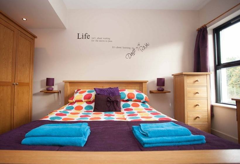 Отель The Lamb And Flag