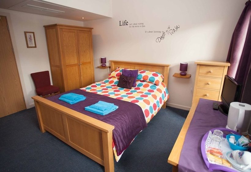 Отель The Lamb And Flag