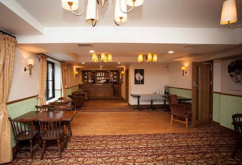 Отель The Lamb And Flag