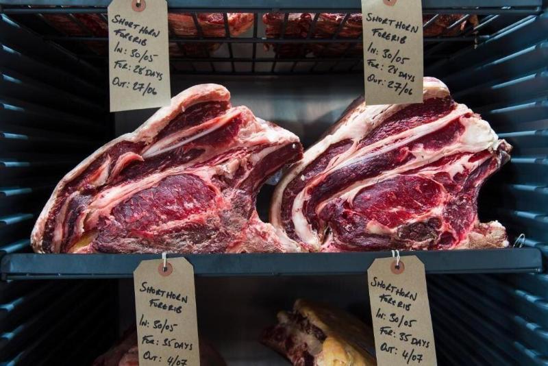 Отель The Porterhouse Grill & Rooms