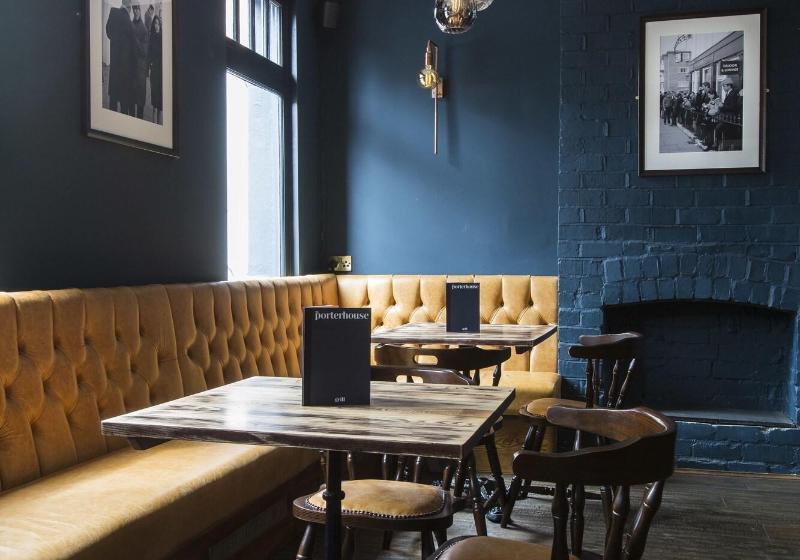 Отель The Porterhouse Grill & Rooms