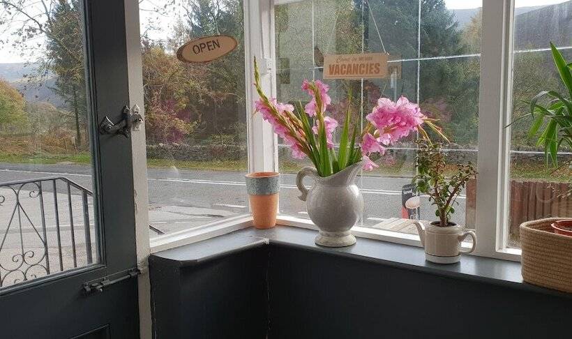 酒店 The Snake Pass Inn