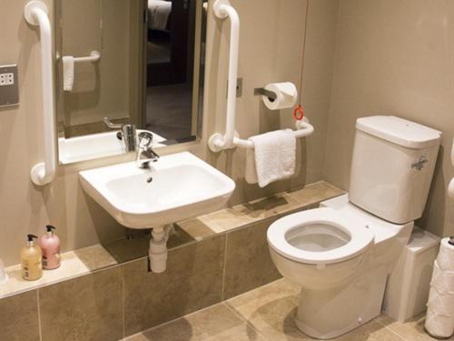 בית מלון כפרי The White Hart