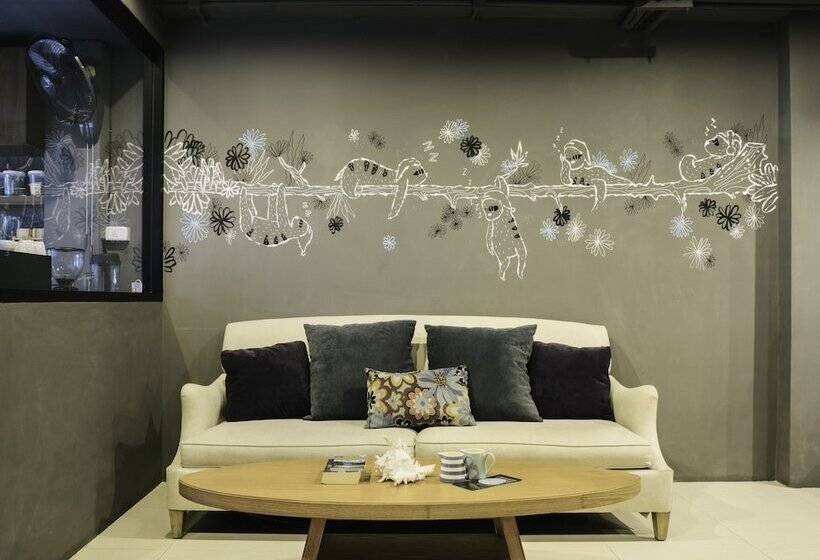 בית מלון כפרי Tiras Patong Beach