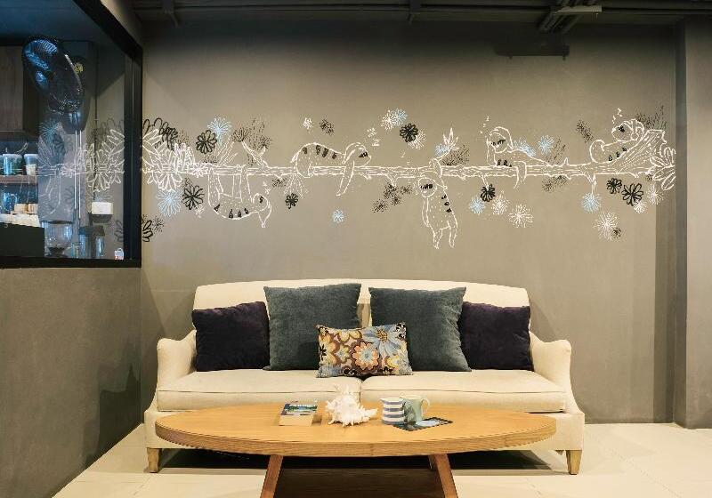 בית מלון כפרי Tiras Patong Beach