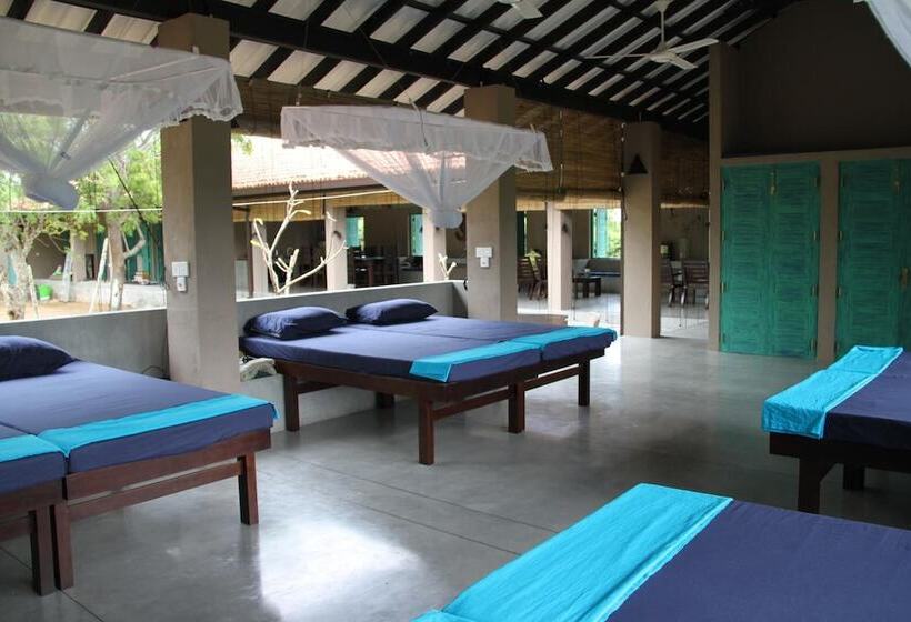 Отель Yala Villa