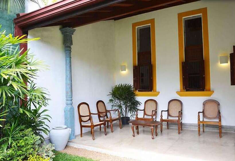 Пансион Bloomsbury Holiday Resort & Spa