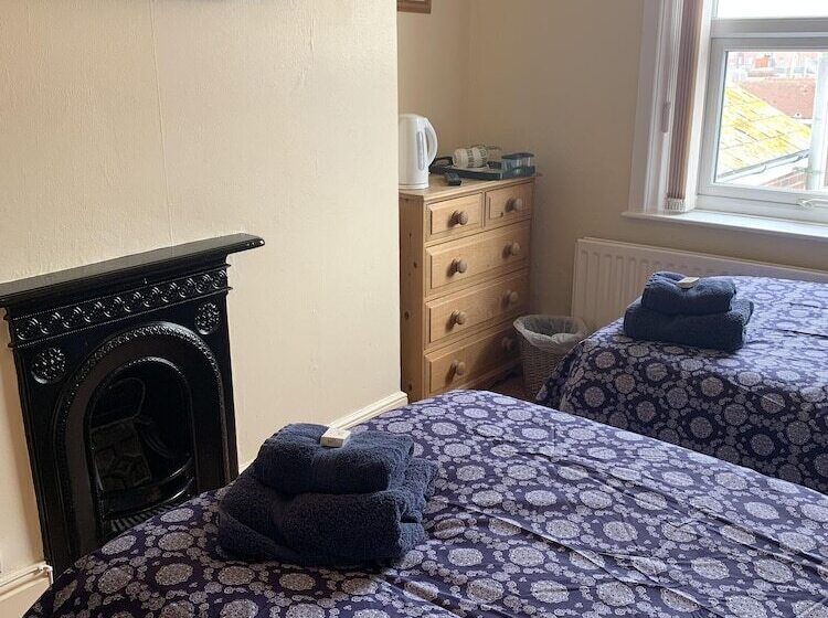 פנסיון Boaters Guesthouse