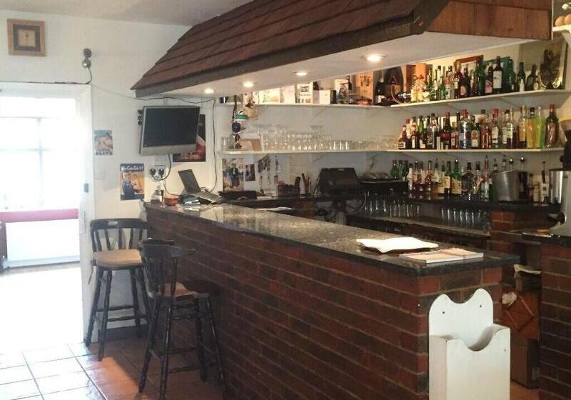 Пансион Colnbrook Lodge Guest House