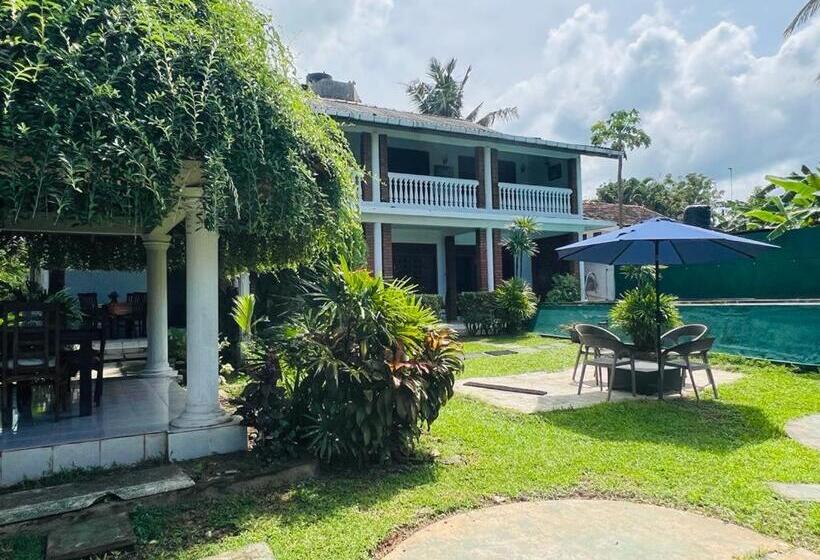 ペンション Little Paradise