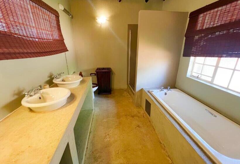 Пансион Protea Ridge Guest Cottages And Conference Centre