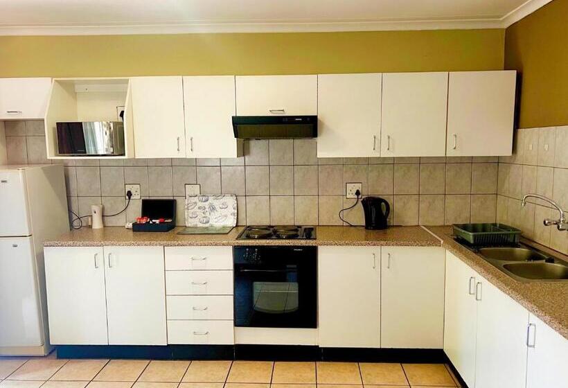 Пансион Protea Ridge Guest Cottages And Conference Centre