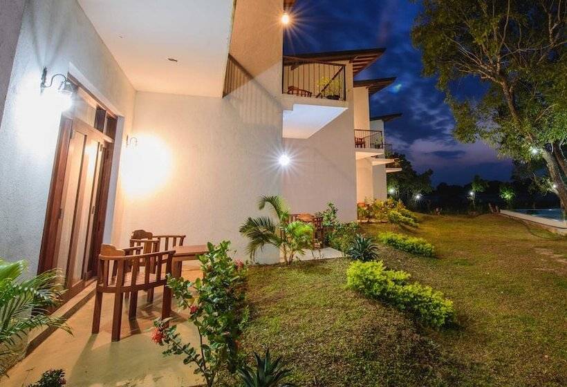 ペンション Sigiriya Wewa Addara Hotel Hotel By The Lake