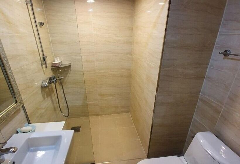 Pensão Soo Song Guesthouse