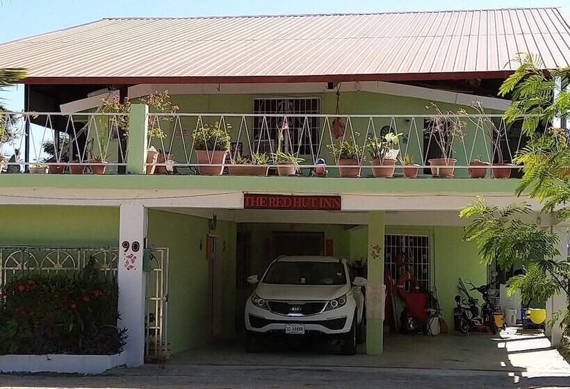 بنسيون The Red Hut Inn