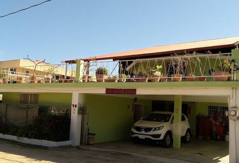 Пансион The Red Hut Inn