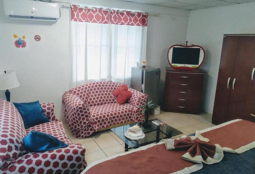 بنسيون The Red Hut Inn