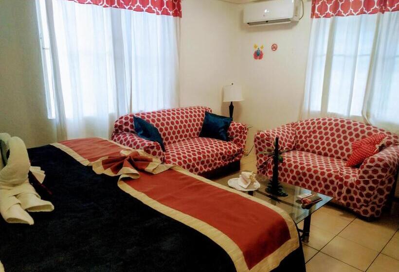 بنسيون The Red Hut Inn