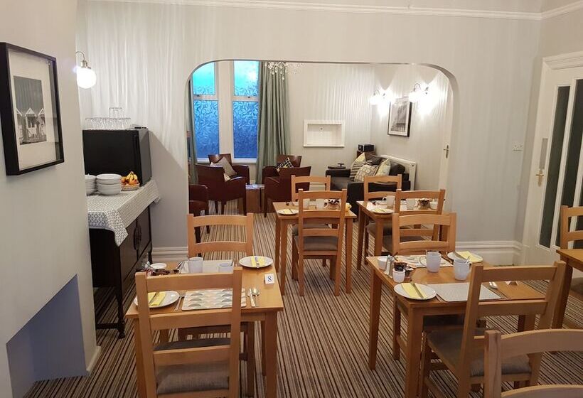 פנסיון The Sea Croft Bed Breakfast & Bar St Annes