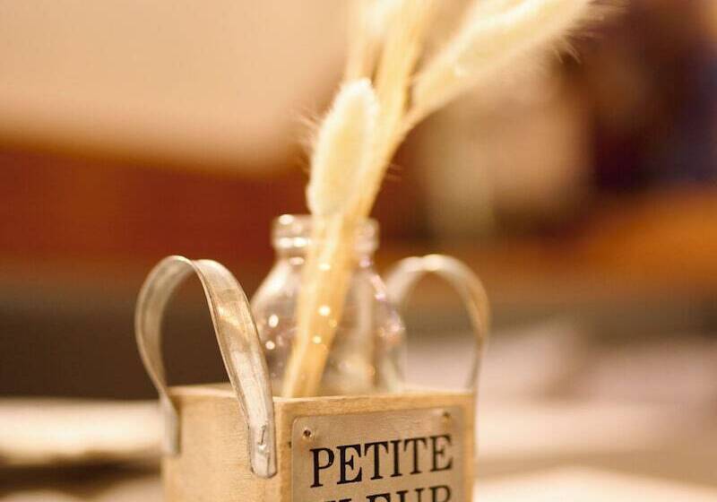 Pension   Ferienwohnungen Zollner