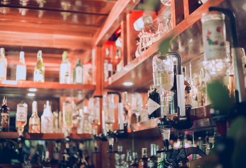 Phong Nha Lake House Resort