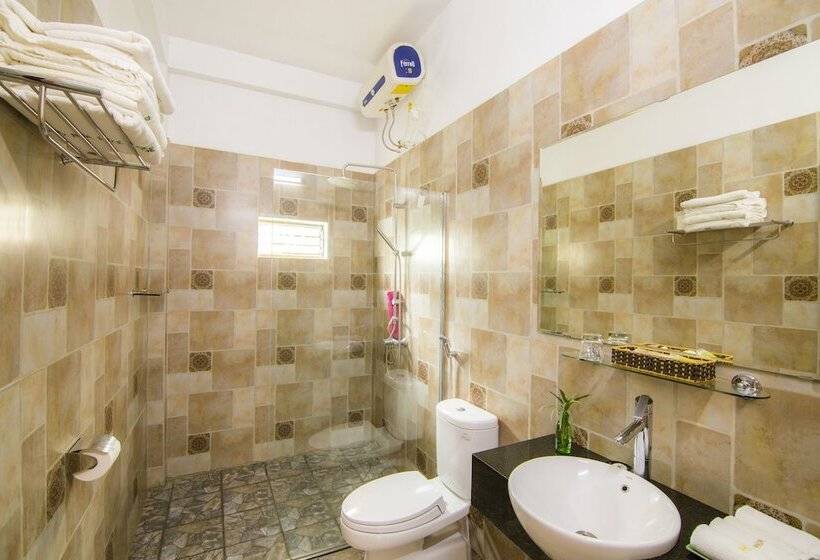 Phong Nha Lake House Resort