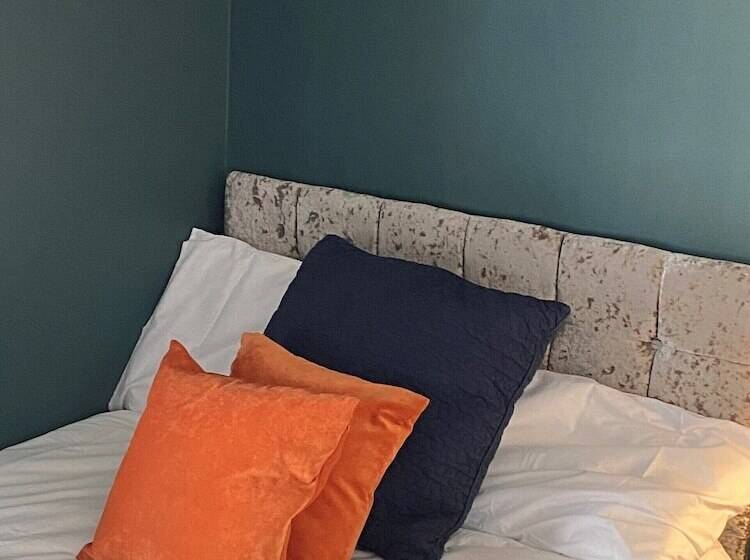 Raby Street Apartment