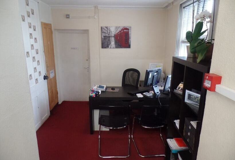 Rma Accommodation Hostel