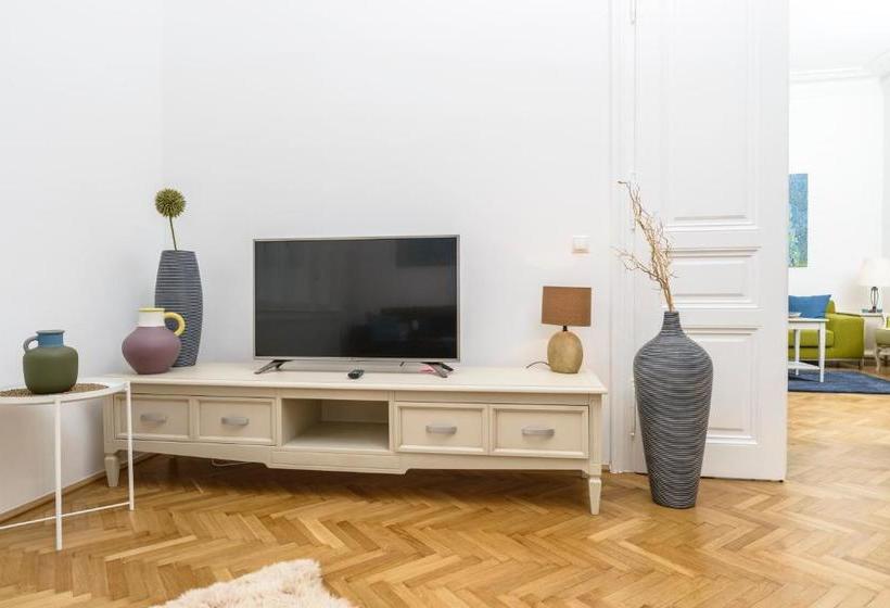 Senator Suite Stephansplatz By Welcome2vienna