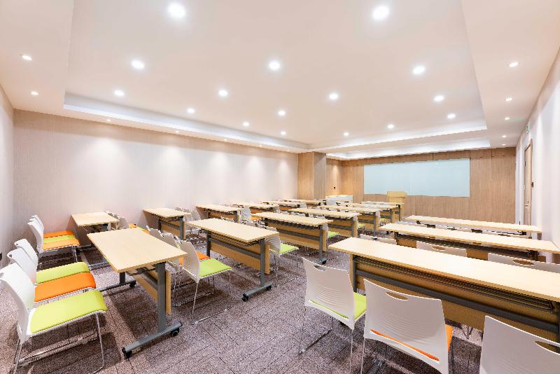 Hanting Premium Hotel Dalian Gaoxin Wanda Plaza