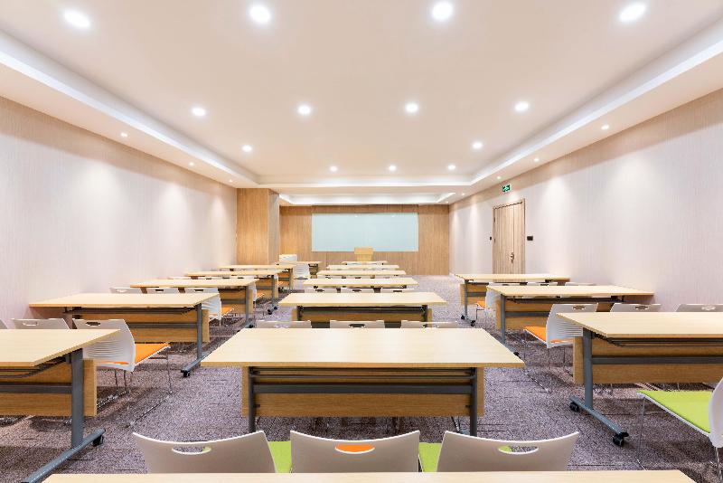 Hanting Premium Hotel Dalian Gaoxin Wanda Plaza