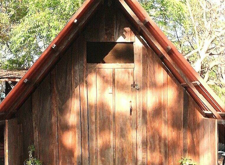 Cabanas Rusticas   Hostel