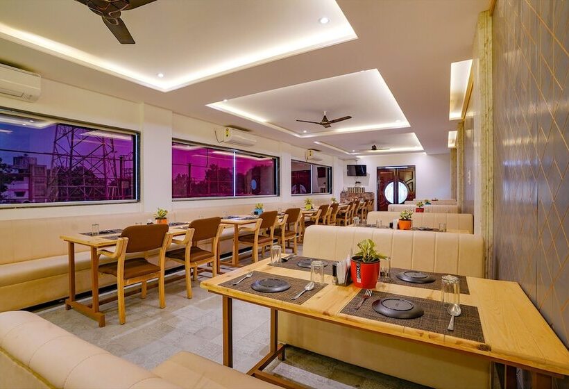 Fabhotel Farmaish Garden