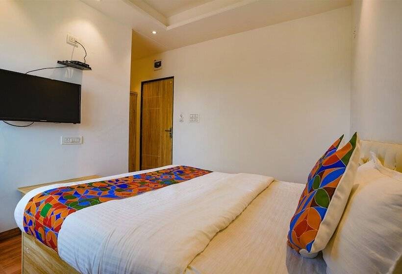 Fabhotel Farmaish Garden