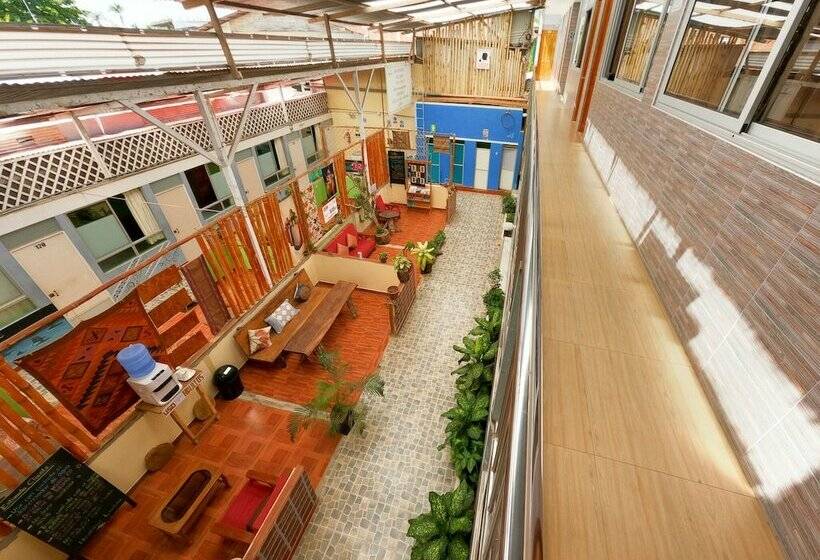 مسافرخانه Libelula