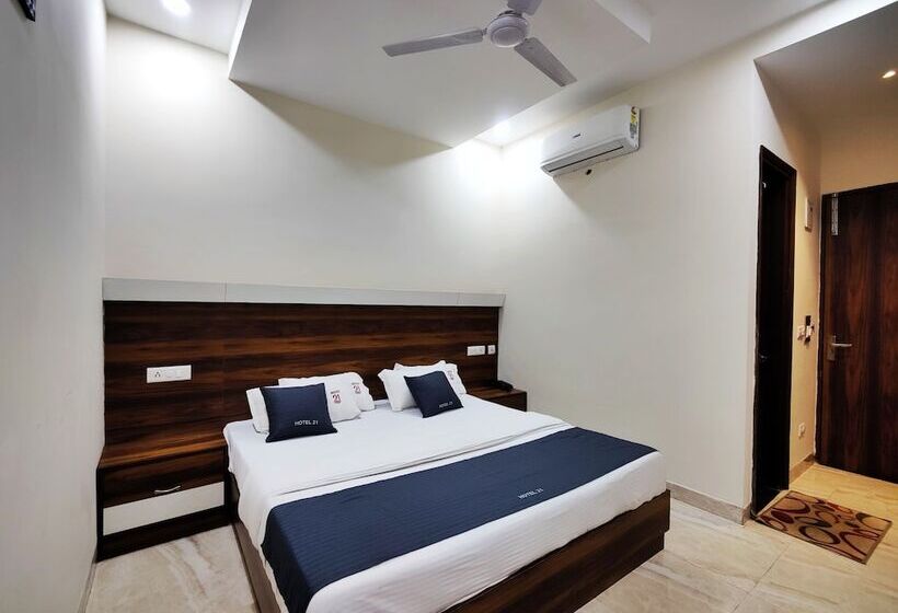 Hotel 21 Chandigarh